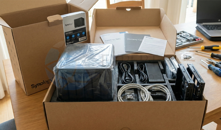 แกะกล่อง Synology NAS พร้อมอุปกรณ์ครบชุด
